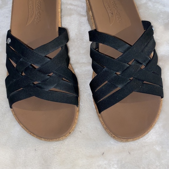 Skechers Arch Fit Beverlee - Picture 7 of 12